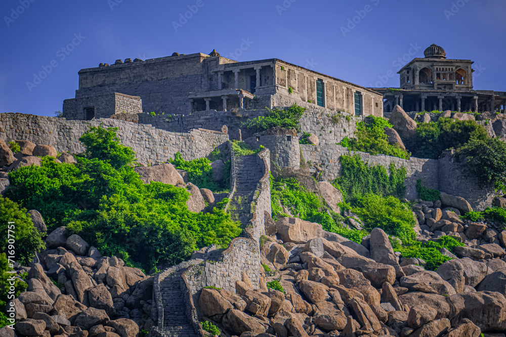 Gingee Fort or Senji Fort in Tamil Nadu, India. It lies in Villupuram District, built by the kings of konar dynasty and maintained by Chola dynasty in 9th century AD. Archeological survey of india. - obrazy, fototapety, plakaty 
