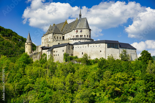 Burg und Schloss von Vianden im Großherzogtum Luxemburg