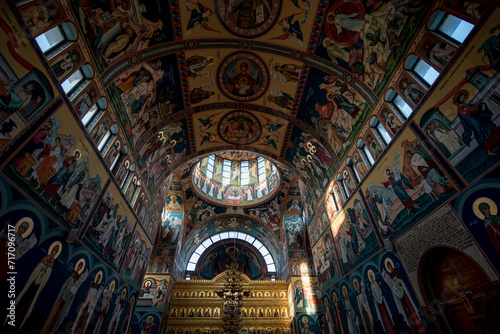 interior of the orthodox church 1