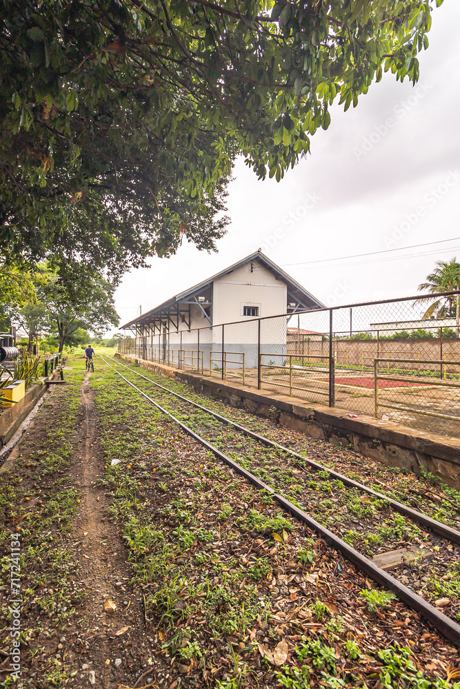 Fototapeta premium antiga estação ferroviária na cidade de Buenópolis, Estado de Minas Gerais, Brasil