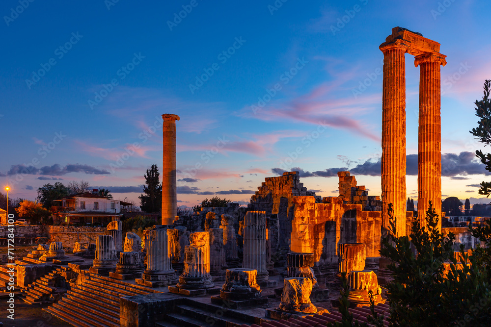 Fototapeta premium Lighted ruins of Apollo Temple at Didyma at dusk, Turkey. High quality photo