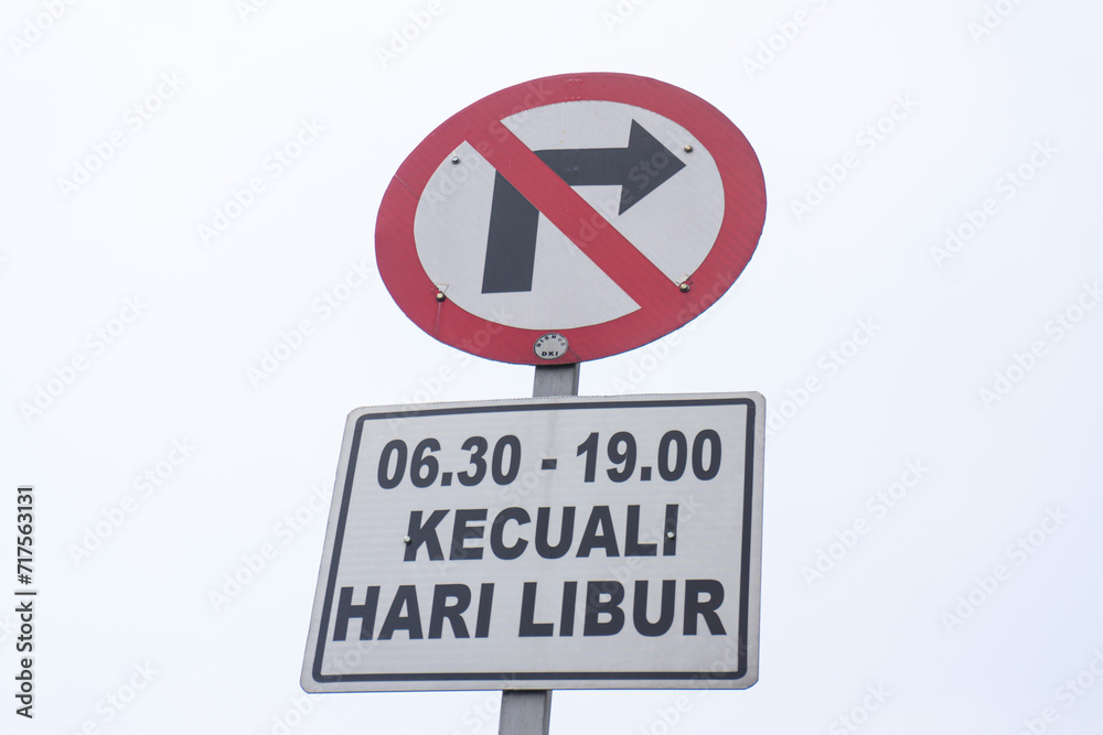 traffic signs prohibit right turns traffic signs prohibit right turns