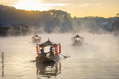 Fotografie Chinese style tourist boat attraction at Ban Rak Thai village, Mae Hong Son, Tha