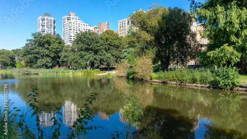 New York, Central Park, reflets dans le lac. © Pascal Ledard