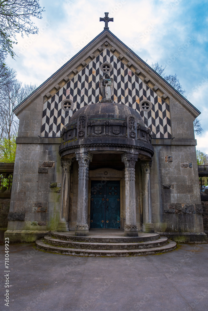 Entrance to the castle park mausoleum in Weinheim/Germany