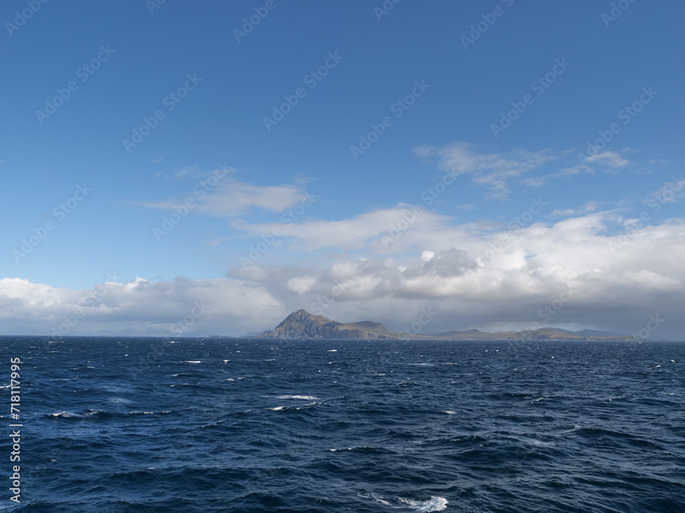 Kap Hoorn in Chile am südlichsten Ende Südamerikas, wo der Pazifik auf den Atlantik trifft Kap Hoorn in Chile am südlichsten Ende Südamerikas, wo der Pazifik auf den Atlantik trifft