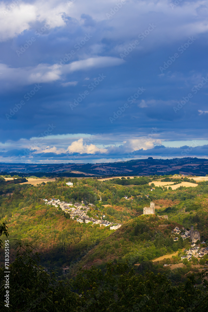 Fototapeta premium Castle and village in Najac, Aveyron, Southern France