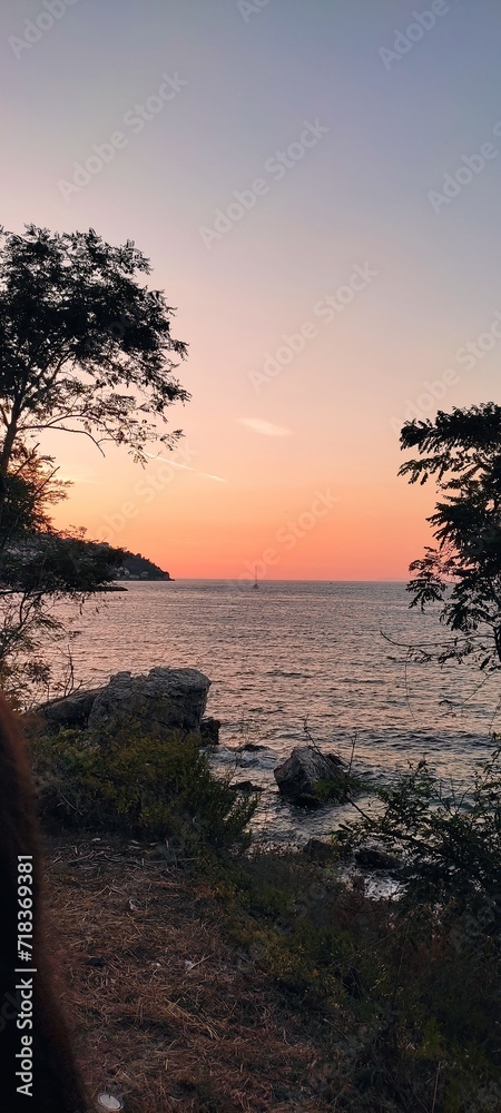 Fototapeta premium Sunset over the sea 