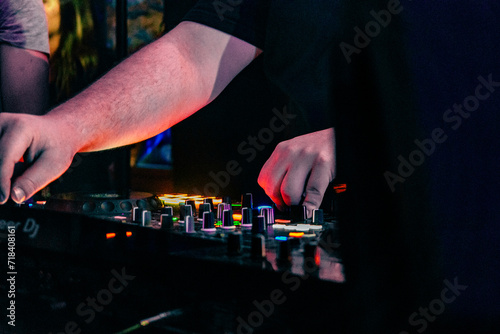 DJ, Party