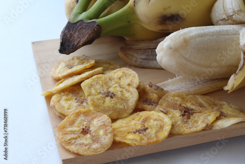 Portion of delicious banana chips.
