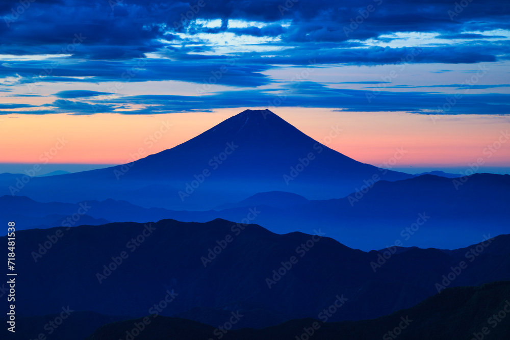 南アルプスの北岳から眺めた富士山 南アルプスの北岳から眺めた富士山