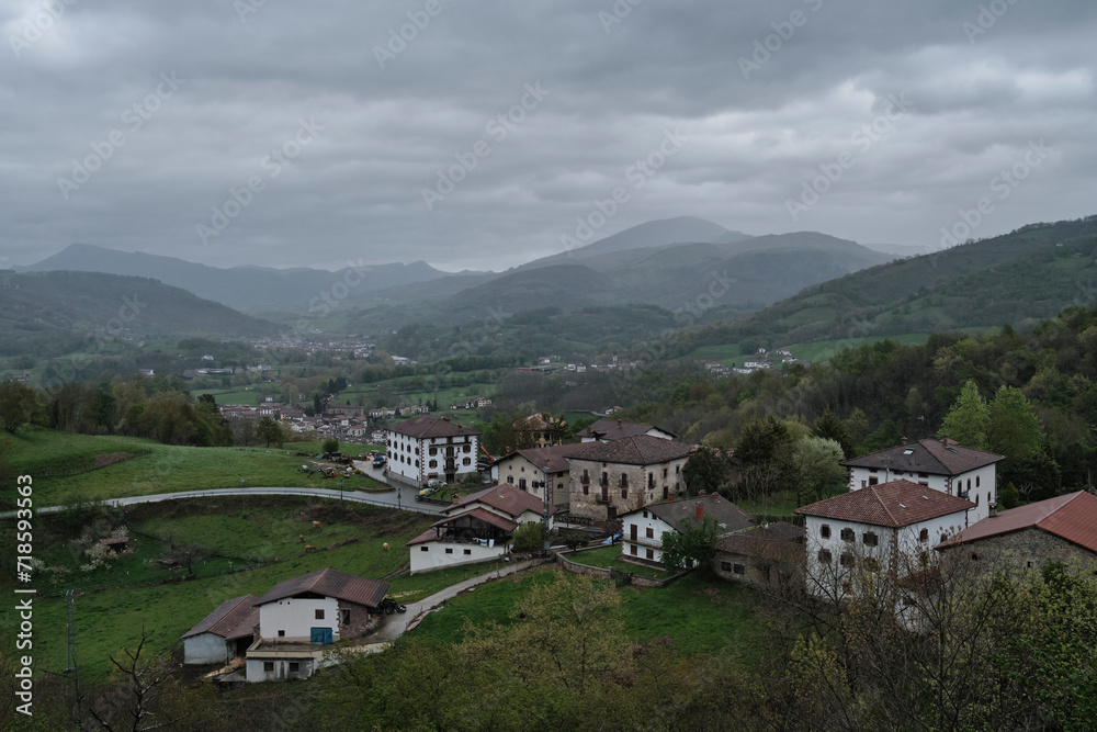 Paisaje del Valle del Batzan en Navarra 