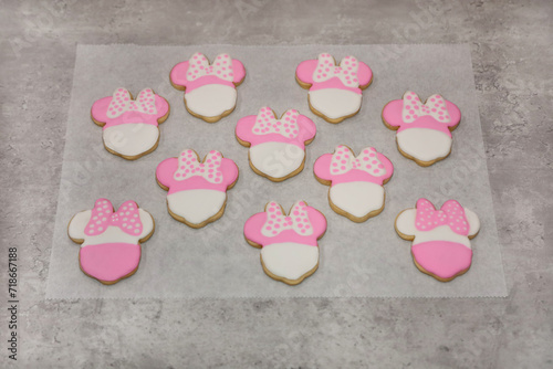 Canvas-taulu Pink and white theme sugar cookies with royal icing.