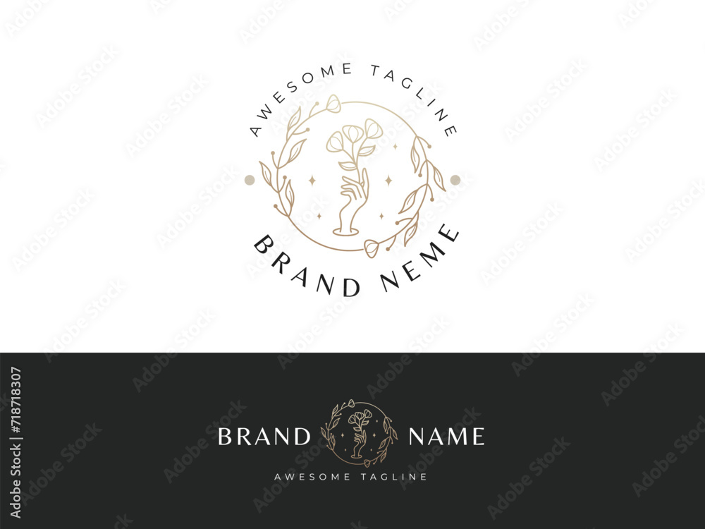 Fototapeta premium Professional chic monoline woman logo design