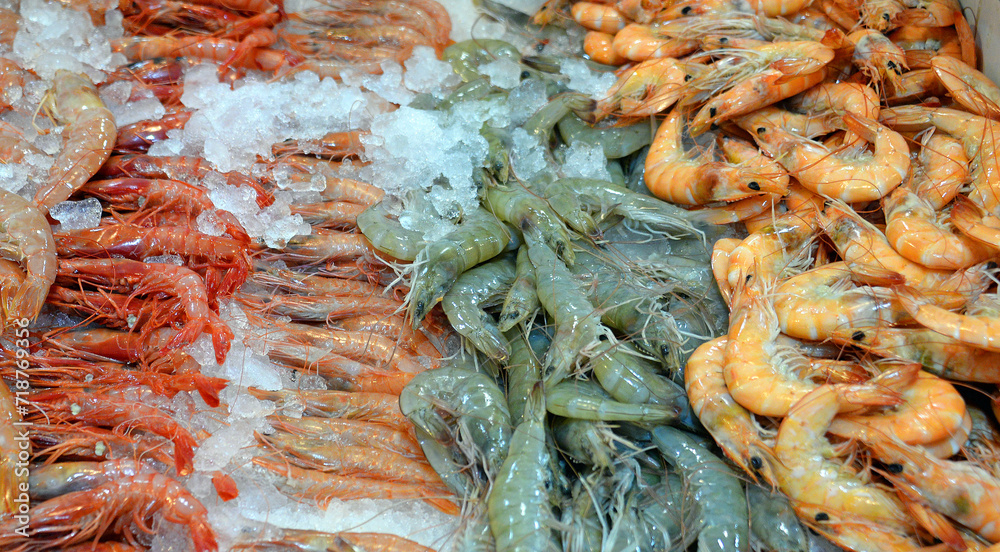 Frische Speisefische auf dem Fischmarkt in Danzig