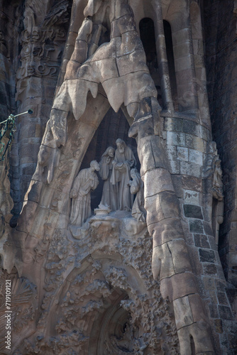 Barcelona, Sagrada Família, frescoes, sculptures, facade, ornament, spiers, towers, temple, church, religion, art, Antonio Gaudi