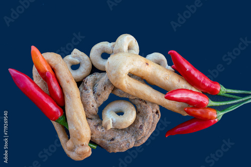 Taralli e peperoncini