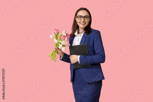 Portrait of young businessw...