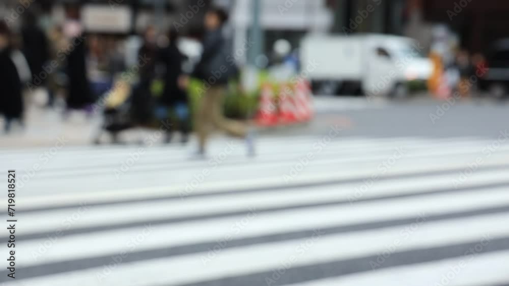 横断歩道を渡る人々 スローモーション ぼかし 都市風景 横断歩道を渡る人々 スローモーション ぼかし 都市風景