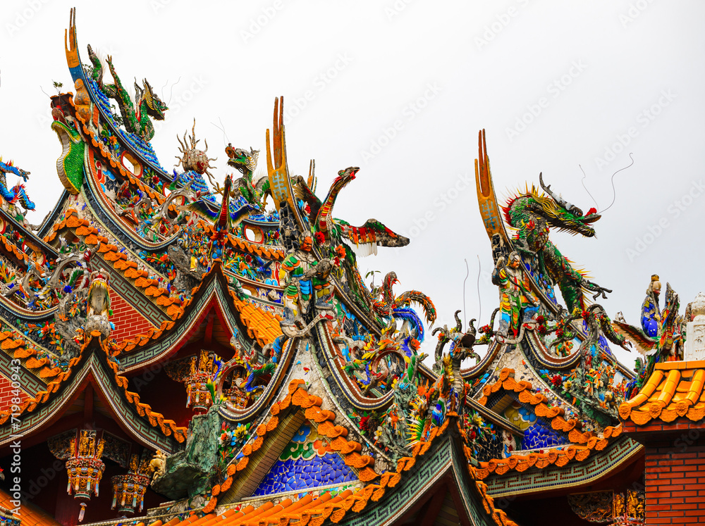 Fototapeta premium close-up of traditional decorations of Taiwan temple