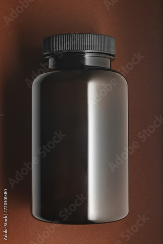 Butelka, pojemnik, opakowanie na leki lub tabletki © piotrszczepanek