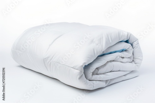 Product picture of a white weighted blanket on a white backdrop for webshop, photo 4k