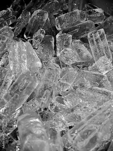 icecubes background,icecubes texture,icecubes wallpaper,ice helps to feel refreshed and cool water from the icecubes helps the water refresh your life and feel good.ice drinks for refreshment business