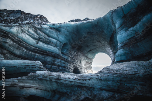 Katla-Eishöhle im Gletscher auf Island photo