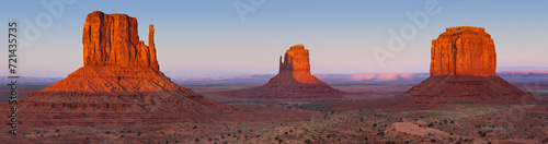 The Mittens, Monument Valley, Navajo Tribal Park, Arizona, USA