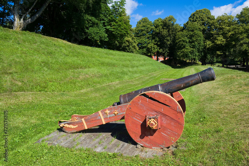 Cannon on the defensive ram...