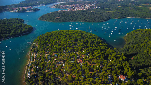 Fototapeta Naklejka Na Ścianę i Meble -  drone shot of Adriatic sea beach on Island in Croatia