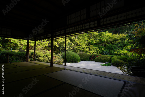 新緑の頃の京都詩仙堂の風景