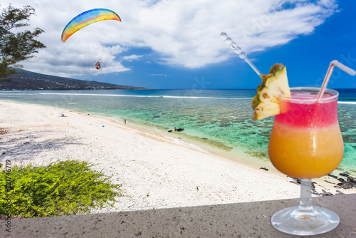 cocktail sur plage de Kélonia, saint-Leu, île de la Réunion  © Unclesam