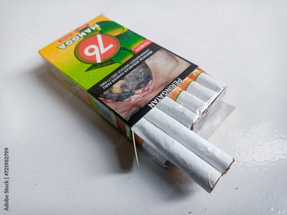 djarum-76-mangga-kretek-up-close-packaged-cigarettes-djarum-76-mangga