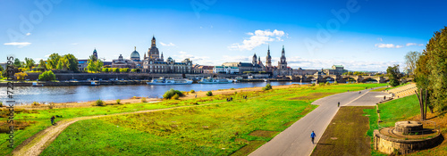 Obraz na płótnie Elbpromenade in Dresden - Deutschland w salonie