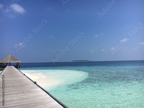 Canvas Print maledives way to happiness