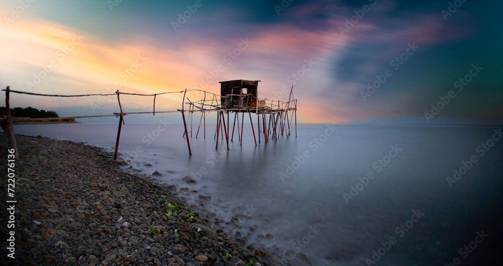These fishing huts were established in Murefte, Şarkoy, Hoskoy and Ucmakdere regions of Tekirdag. It is a fishing tradition that will disappear today.