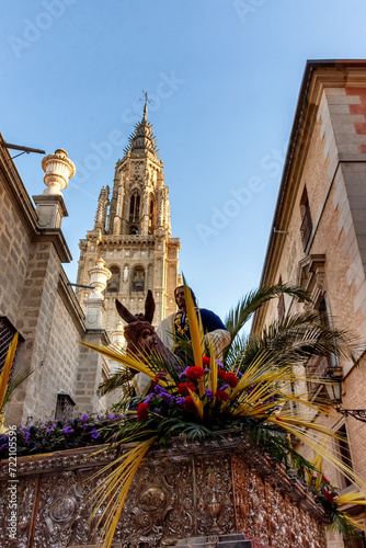 Venerable, Real e Ilustre Hermandad de Nuestra Madre María Inmaculada en su Mayor Angustia y Piedad y Cristo Rey en su entrada triunfal en Jerusalén de Toledo photo