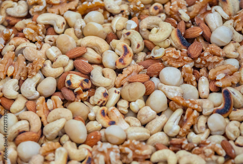 mix of walnuts, cashews, walnuts, Brazil nuts, pecans and almonds