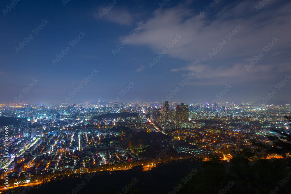 Seoul City skyline and downtown and Skyscraper View of Seoul at night   is The best view and beautiful of South Korea.