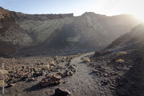 Balade à travers les bombes volcaniques photo