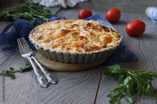 Obraz na płótnie fish quiche with shrimps w salonie