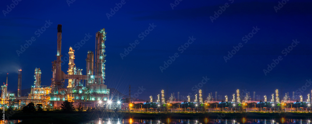 Fototapeta premium Banner Oil refinery gas petrol plant industry with crude tank, gasoline supply and chemical factory. Petroleum barrel fuel heavy industry oil refinery manufacturing factory plant.