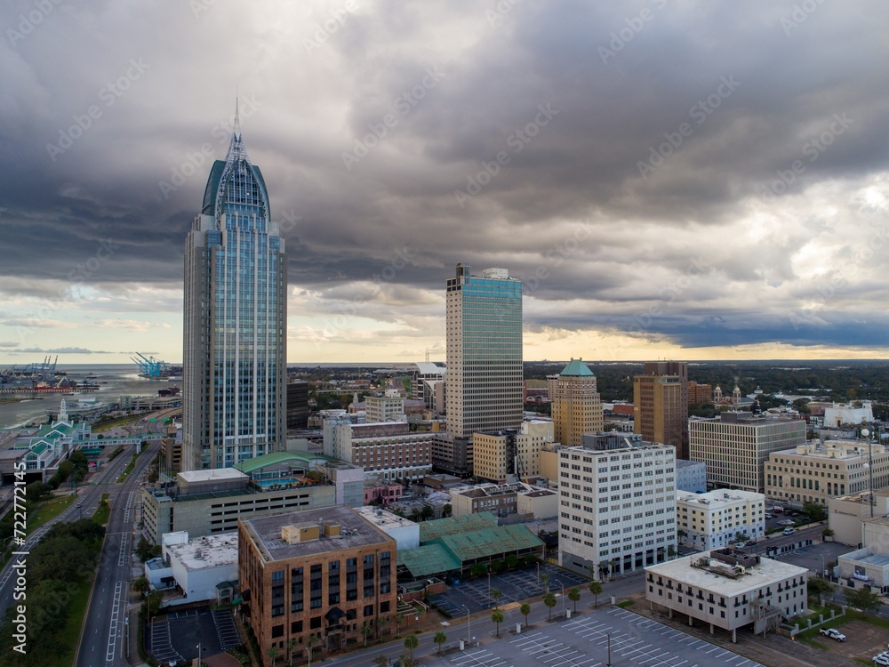 Obraz premium Drone photography of the downtown Mobile, AL waterfront