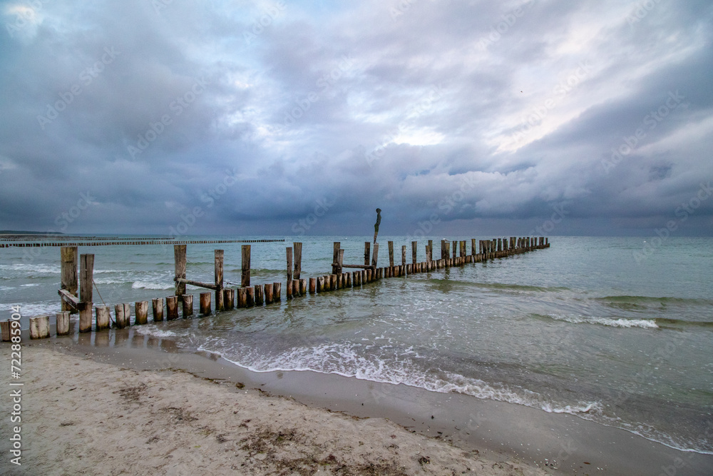 Alte Slipanlage am Strand von Zingst. Alte Slipanlage am Strand von Zingst.