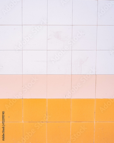 Pared con colores de cigarrillos