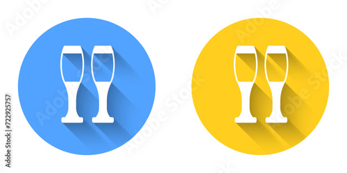 White Bowling pin icon isolated with long shadow background. Juggling clubs, circus skittles. Circle button. Vector