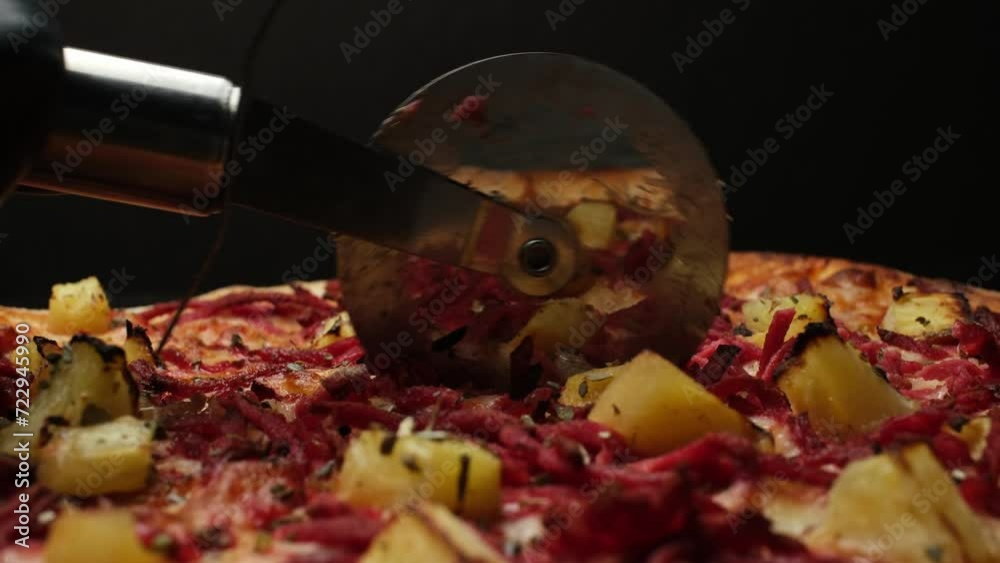 Cutting with Pineapple Pizzla Cutting with Pineapple Pizzla
