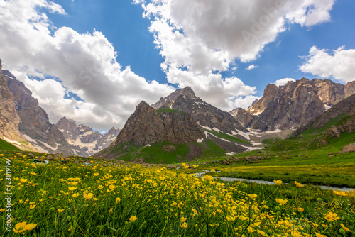 cilo mountains  hakkari  high mountains and clouds  valley of heaven and hell