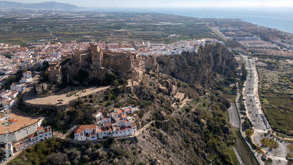  vista aérea del municipio de Salobreña en la costa tropical de Granada, Andalucía